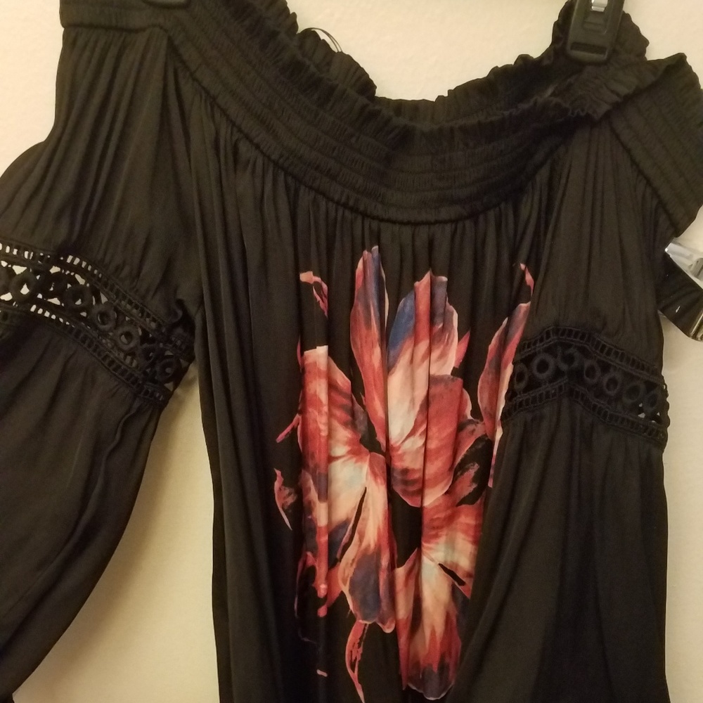 Jennifer Lopez Floral Off-Shoulder Top